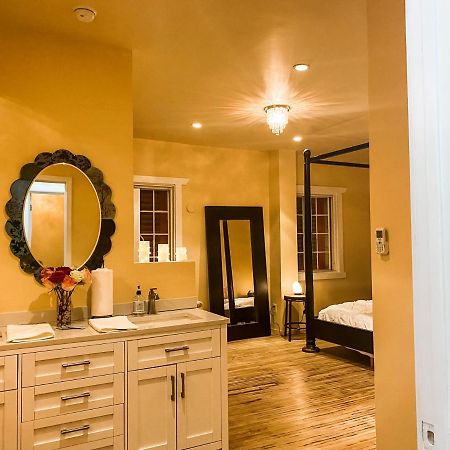 Island Girl Spa + Bed And Breakfast Los Angeles Buitenkant foto